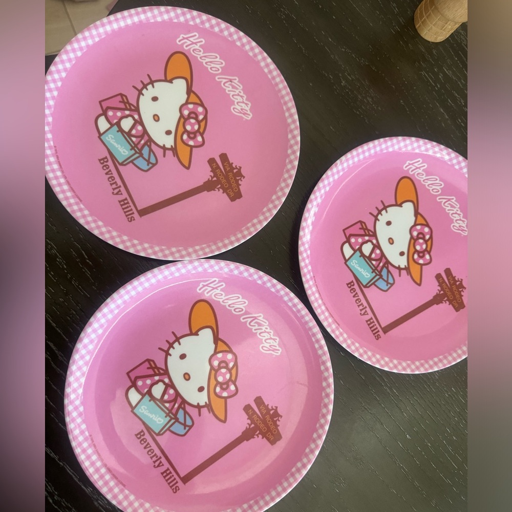 Hello Kitty, Rodeo Drive, Beverly Hills plates